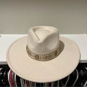 New York and Company Hat Beige